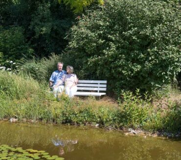 Paar am Teich